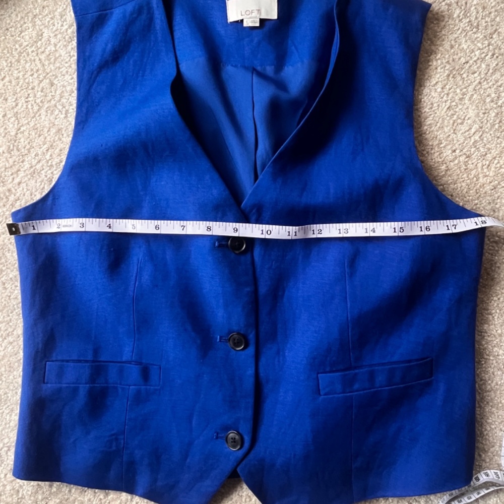 Vest - Picture 5 of 6